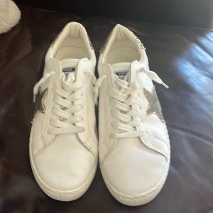 Women’s Vintage Bianca Sneaker White/Camo/Gold size 8.5